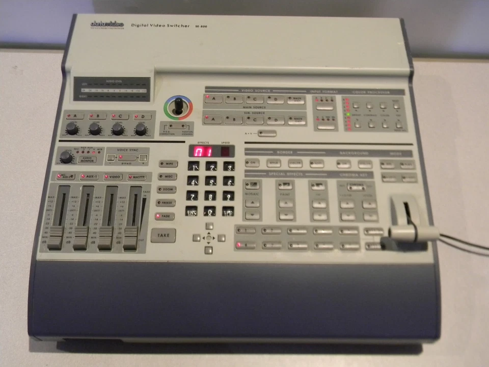 DataVideo SE-800 Video Switcher, 4 Input Video and 4 Output - Image 2 of 3