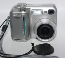 Nikon Coolpix 4300 4.0MP Compact Digital Camera Silver - UNTESTED for Parts
