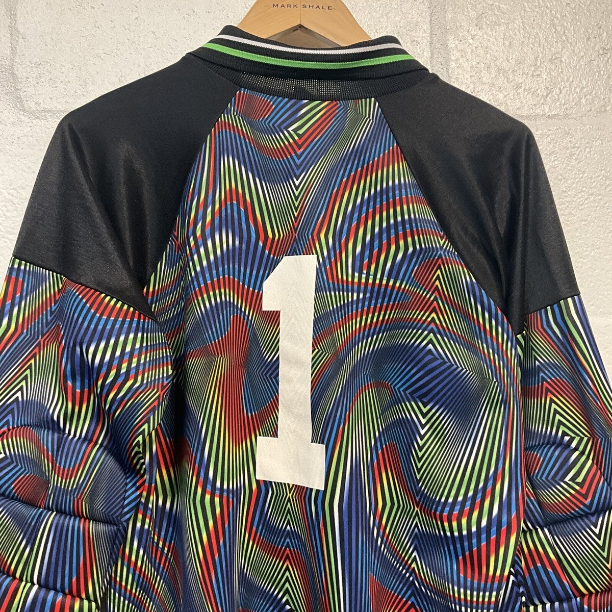 Ensemble de couronnes dorées pour le roi ou la reine coiffe de couronnement colorée pour
