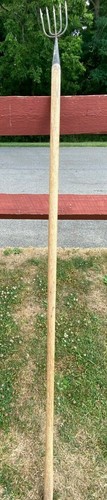 Vintage 5 Prong Barbed Frog / Fish Gig With Wood Handle
