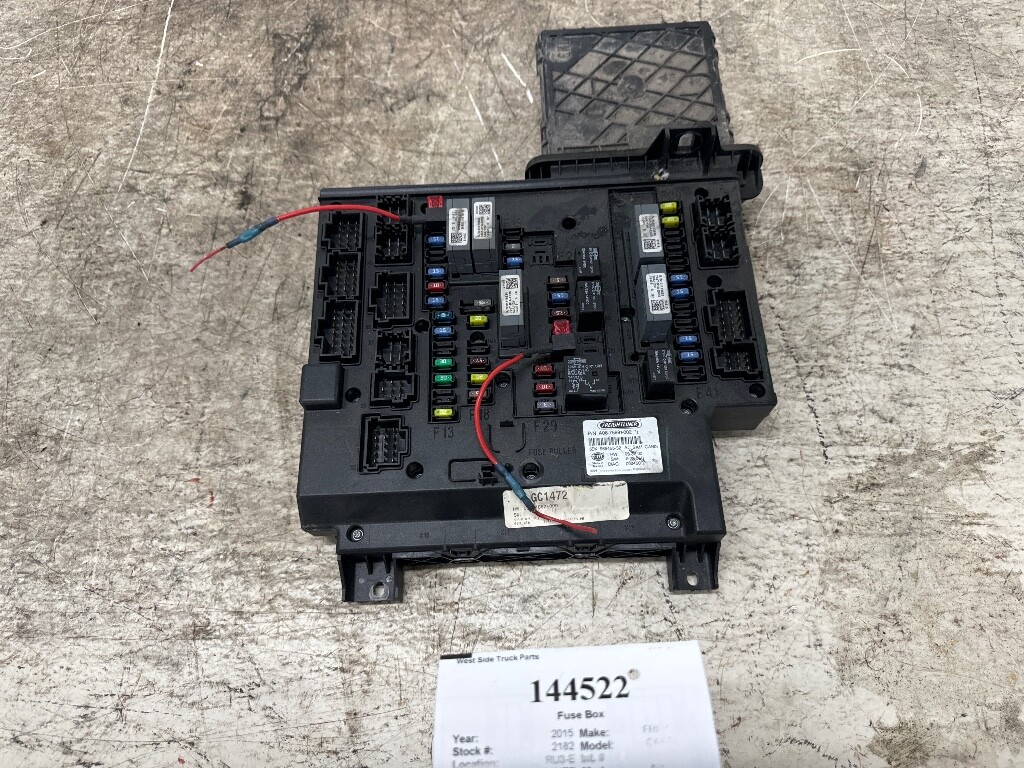 2015 freightliner cascadia cigarette lighter fuse Freightliner Fuse Box Power Distribution Module A06-75981-002 from 2015  Cascadia