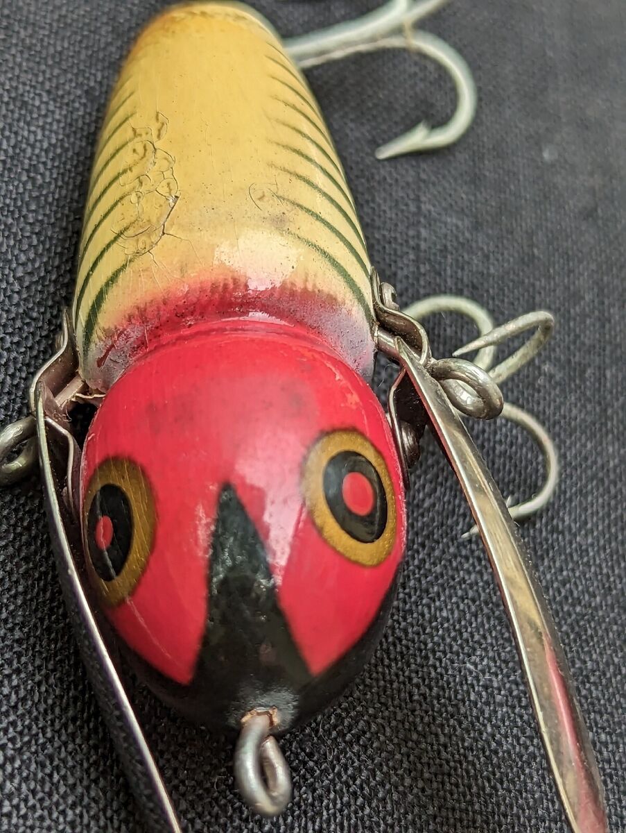 VINTAGE HEDDON CRAZY CRAWLER WOODEN FISHING LURE MARKED PAT VINTAGE HEDDON CRAZY CRAWLER WOODEN FISHING LURE MARKED PAT