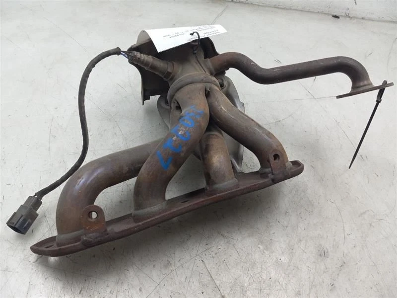 10 11 12 13 14 15 16 17 18 TOYOTA PRIUS V COLECTOR DE ESCAPE 17141-37150 Foto 3 de 4