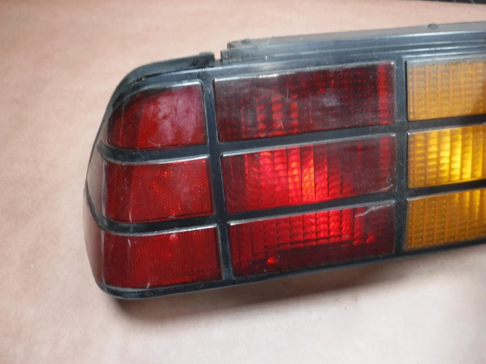 Luz trasera izquierda para conductor Chevy Camaro 82-92 fabricante de equipos originales de fábrica 16503127 envío gratuito Foto 4 de 4