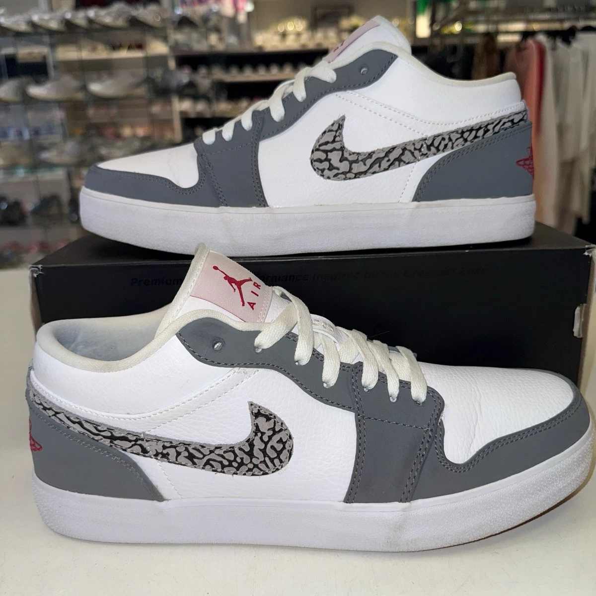 Jordan V.2 Low Cool Grey for Sale | Authenticity Guaranteed  display picture 1