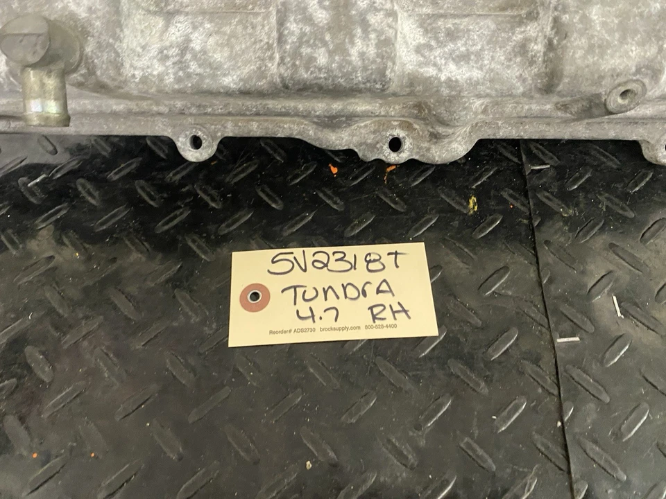 OEM 2000-2006 Toyota Tundra 4.7L Passenger Right Side Engine Valve Cover - Изображение 2 из 4