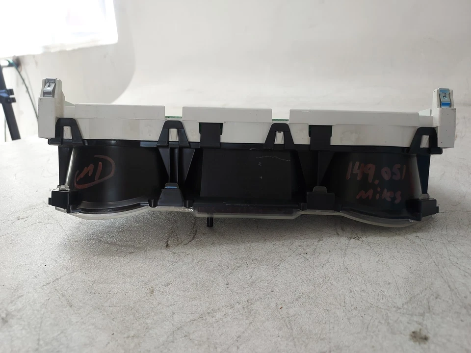 2010-2011 Nissan Versa Speedometer Instrument Cluster Gauges 149,051 Miles - OEM - Image 4 of 4