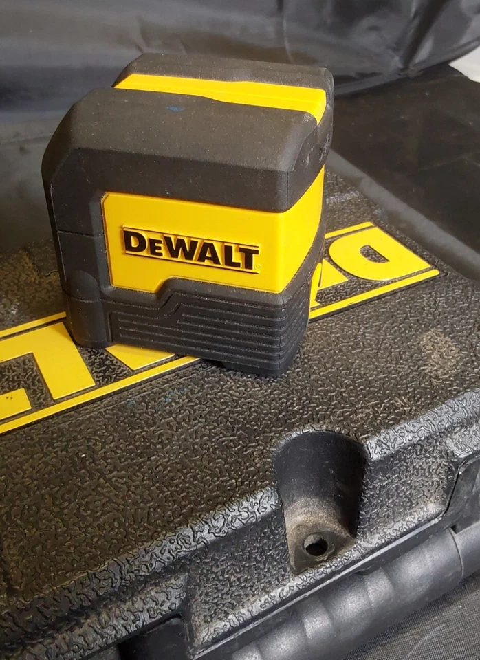 Dewalt DW08801 Cross Line Laser Red light 2-line laser level - Image 3 of 4