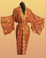 Vintage Red Gold Shimmer Metallic Imperial Brocade Kimono Robe Lined Sash 1960