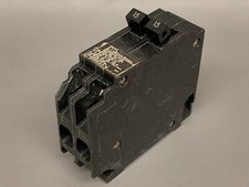 Siemens ITE 15 Amp Q1515 Type QT Twin Circuit Breaker 120/240 Volts Chipped ave