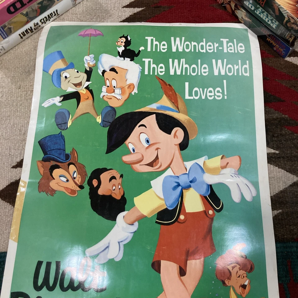 Pôster litográfico vintage da década de 1960 Pinóquio 14”x36” - Imagem 2 de 4