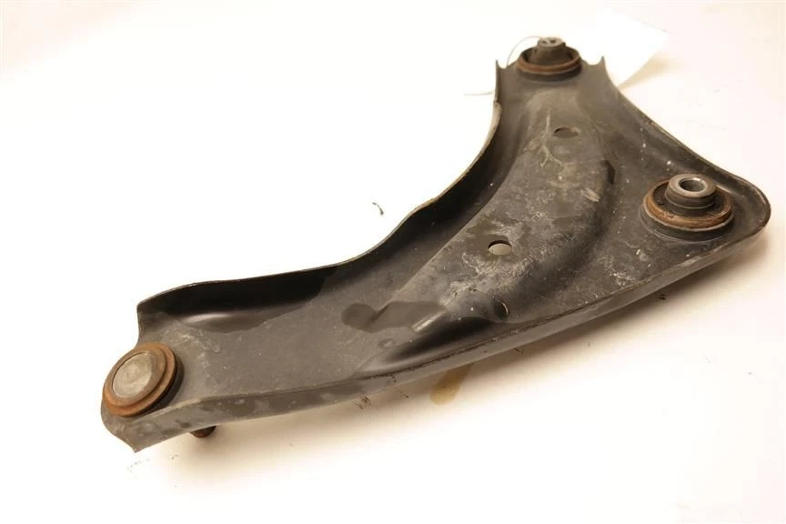 BRAZO MANDO INFERIOR DELANTERO IZQUIERDO 545011KA1B 2011-2012 NISSAN LEAF Foto 2 de 4