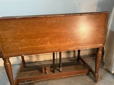 Hammond B2 organ with percussion, Leslie 147, Trek II preamp, dollies, bench