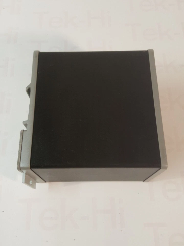 Switch de Ethernet Industrial Cisco IE-2000U-8TC-G 2000 Series - Imagem 3 de 4