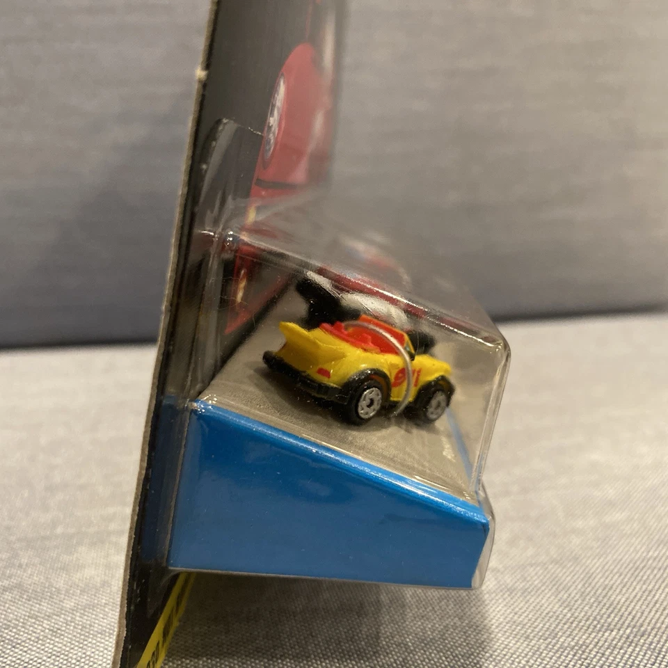 Micro Machines 1994 Porsche # 32 Rare - Image 4 of 4