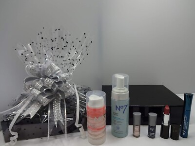 No7 Limited Edition Make Up & Skincare Bundle Geschenkset, Geschenkkorb