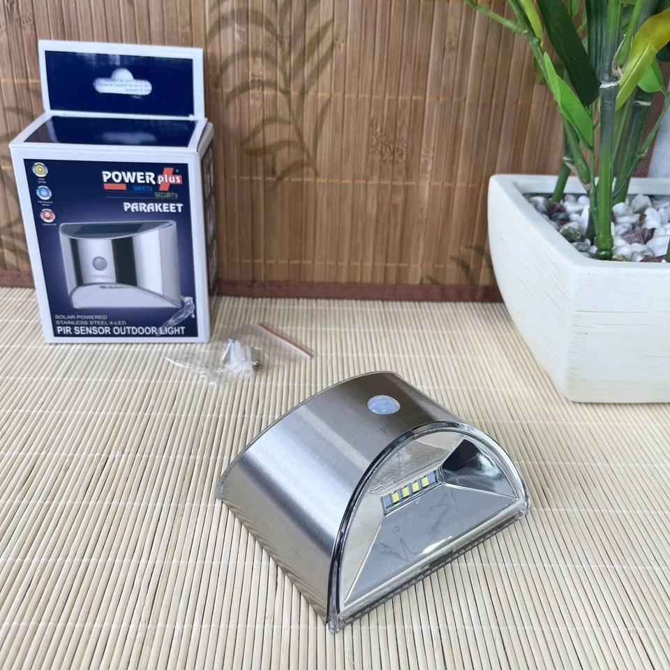 POWERplus Parakeet Solar Powered Steel PIR Sensor Outdoor Security Light - Image 2 of 4