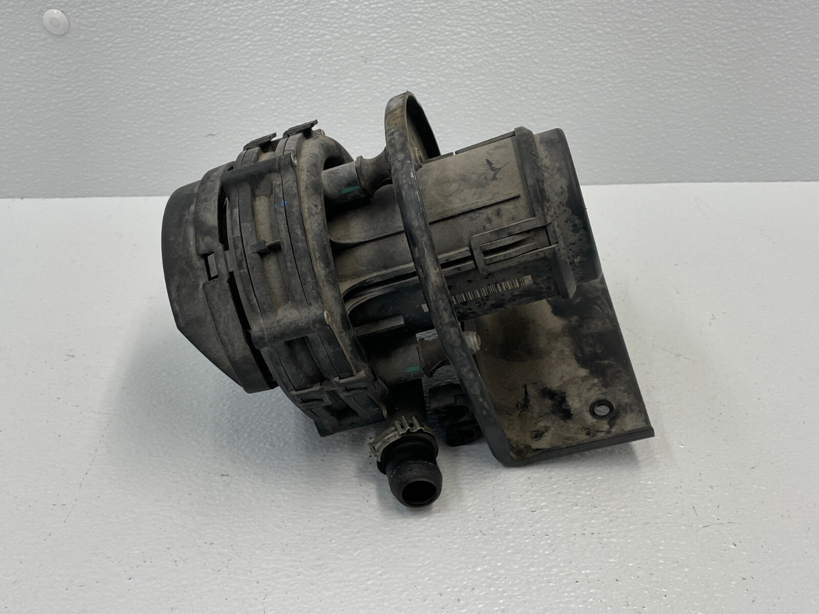 2013 2014 Maserati Granturismo M145 Air Injection Smog Pump Unit 1458 OEM
