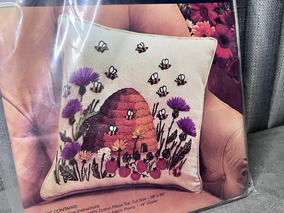 Avon Creative Needlecraft набор для вышивки крестом цветочные чувства подушка - Изображение 2 из 4