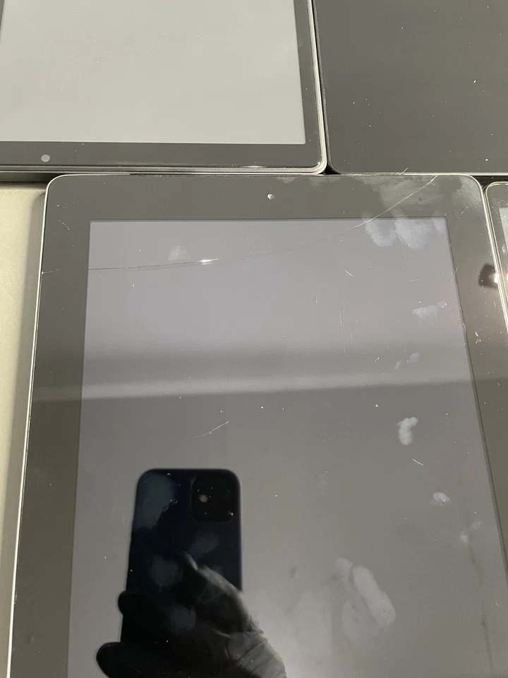 Lote de 7 MIX TABS (Samsung Galaxy Hyundai y Ipads) PARA REPUESTOS O REPARACIÓN Foto 3 de 4