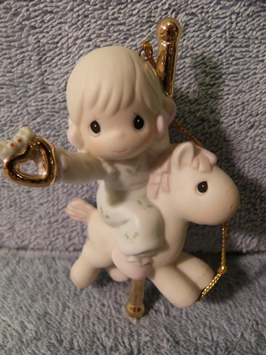 Precious Moments #184209~Love Makes The World Go 'Round BNIB - Picture 3 of 7