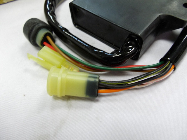 Yamaha TZR250 C.D.I. Unit NOS TZR250 2MA Ignition Ignitor