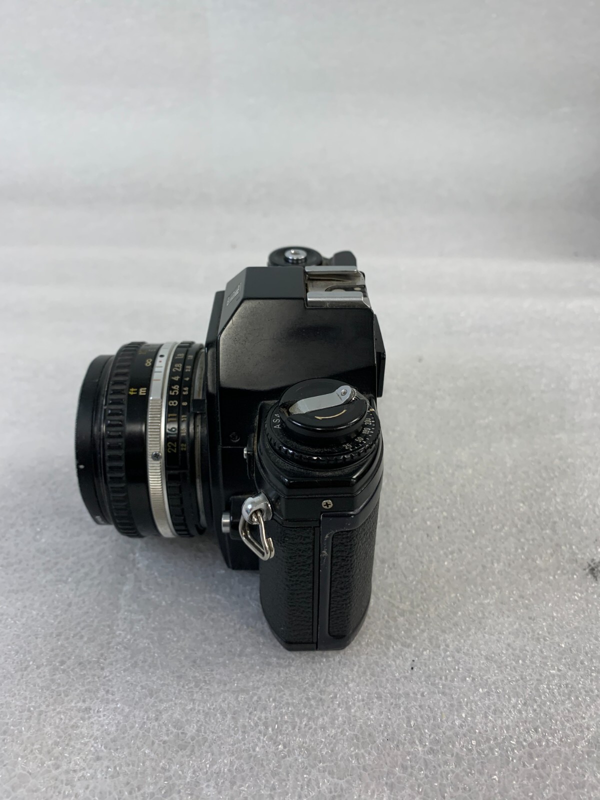 Nikon EM 35mm Film Camera w/ Nikon 50mm 11.8 UNIT ONLY FREE SHIPPING