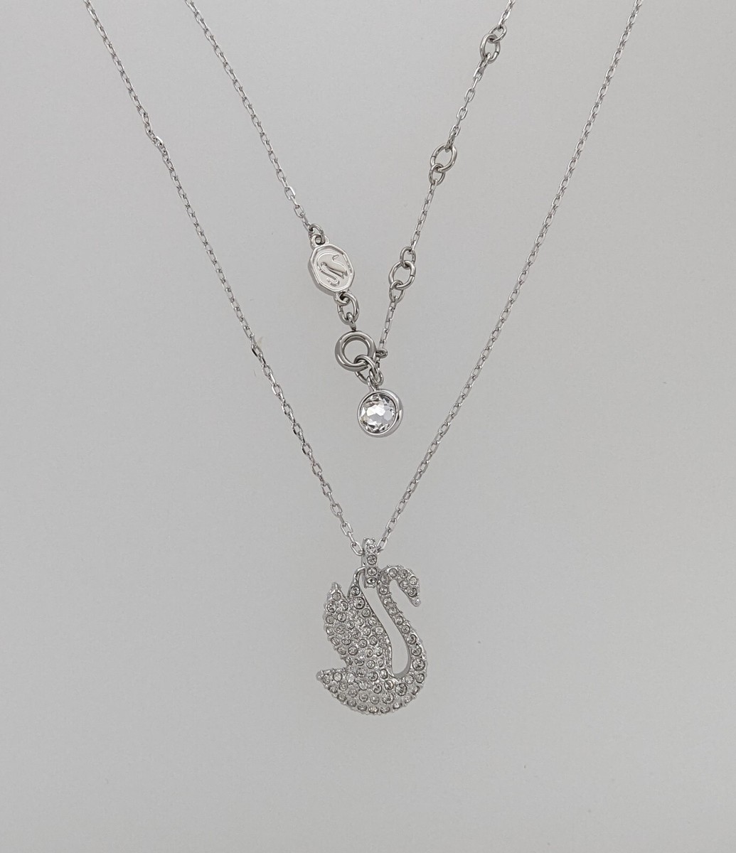 Authentic SWAROVSKI Brand New In Box Iconic Swan Pendant