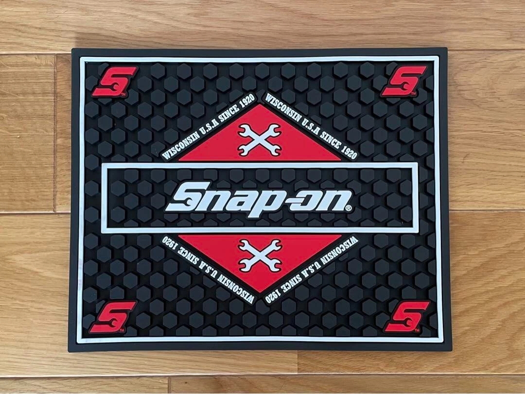 Snap on tool box cheap top rubber mat