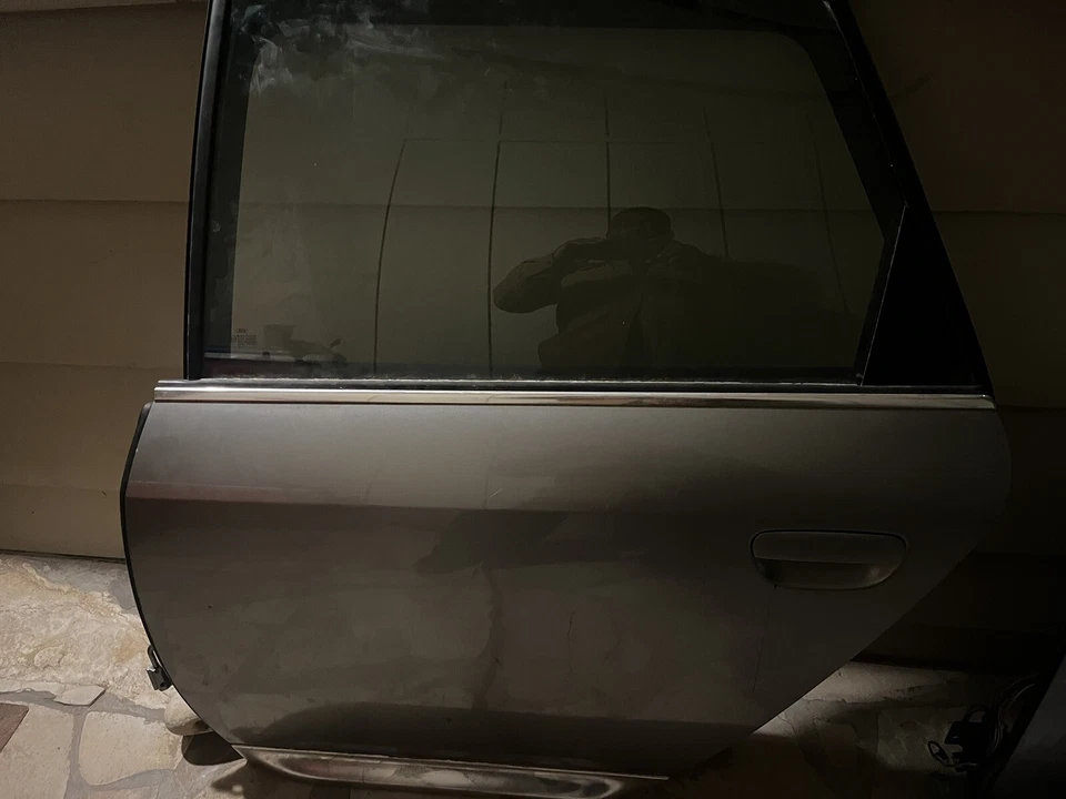 Audi Quattro 2001 All Road SW Front And/or Back Driver Side Doors - Image 4 of 4