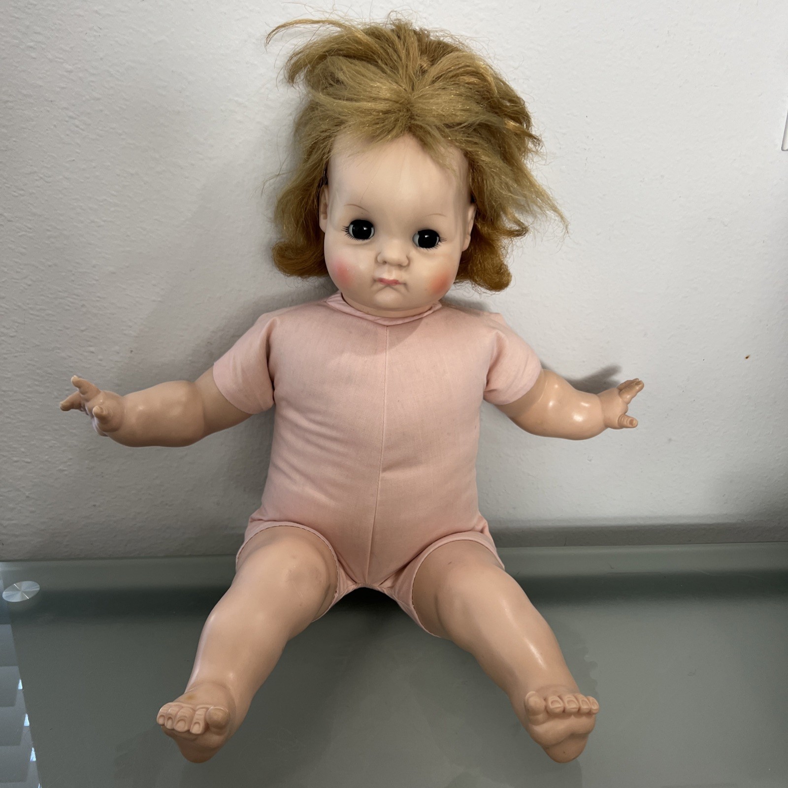 Madame Alexander 1965 20 inches Baby doll
