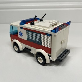 LEGO City: Ambulance (7890)