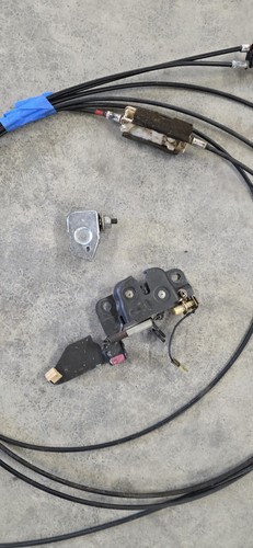 Toyota Supra Mk3 89-92 Hatch & Gas Door Release Cable W/ Handles & Latches - Picture 8 of 17