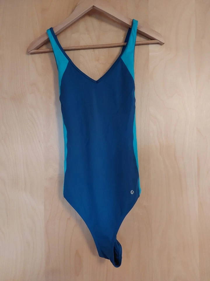 Tchibo Badeanzug Gr. 40 – Blau Türkis, Sports Performance, Rücken Cut-Out