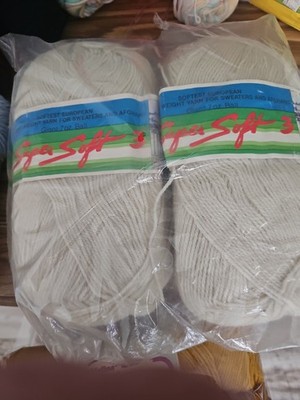 2 Vintage Super Soft 3 Yarn Giant 7oz Ball Ivory Color 870