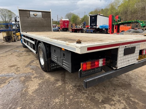 Mercedes-Benz Atego 18 tonnes flat bed truck - Picture 19 of 24