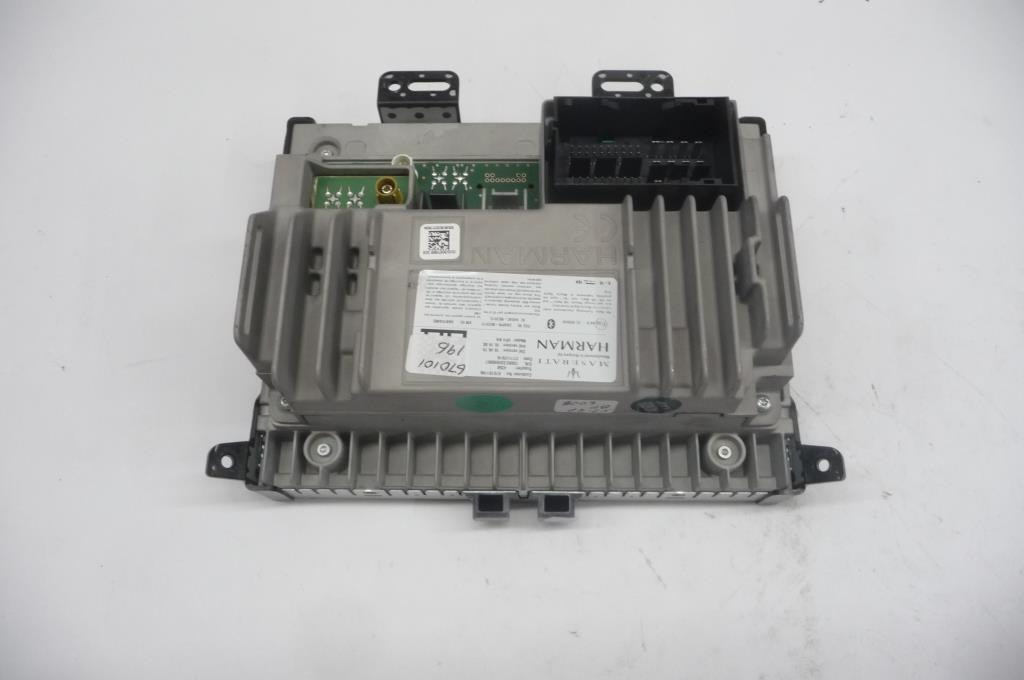 2017-2019 Maserati Levante Touch Control With Display 670101196 OEM A1