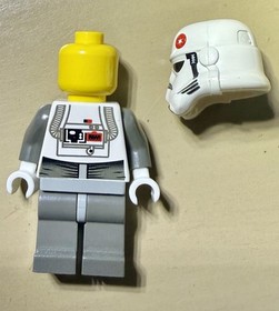 LEGO AT-AT Driver 2004 Red Imperial Logo 4483 - Misprint