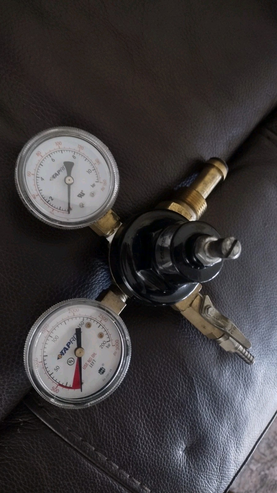 Taprite Dual Nitrogen/Co2 Regulator #3000 and #120 PSI Gauge High Pressure