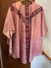 Chasuble Semi Gothic With Matching Stole, Etc - Rose