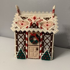 VINTAGE HANDMADE NEEDLEPOINT CROCHET TISSUE HOLDER TISSUE BOX COVER  CHRISTMAS