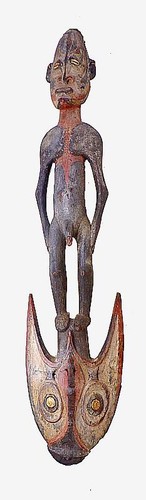 VINTAGE SEPIK PAPUA/NEW GUINEA CARVED & PAINTED MEN'S HOUSE HOOK - 31" X 6 3/4"