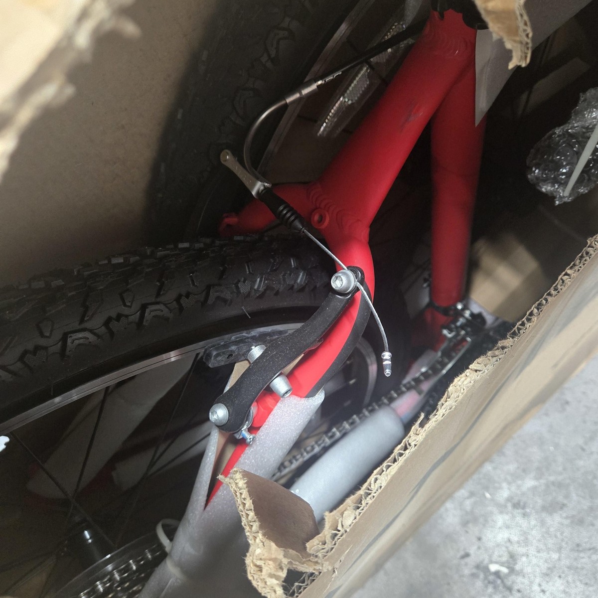 Schwinn Mesa 3 Mountain Bike - Large, 27.5” (For Men) Red/Blue