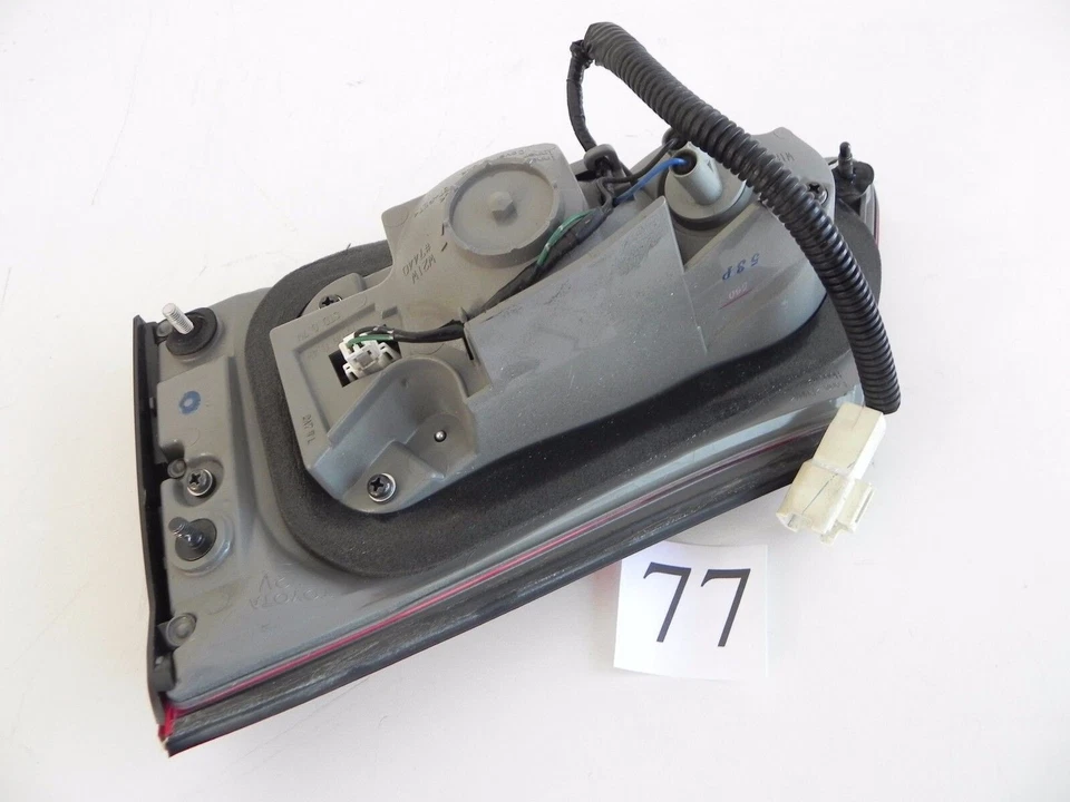 Lexus IS250 IS350 2009 luz trasera maletero tapa equipaje izquierda 81591-53090 +++ #77 Foto 2 de 3