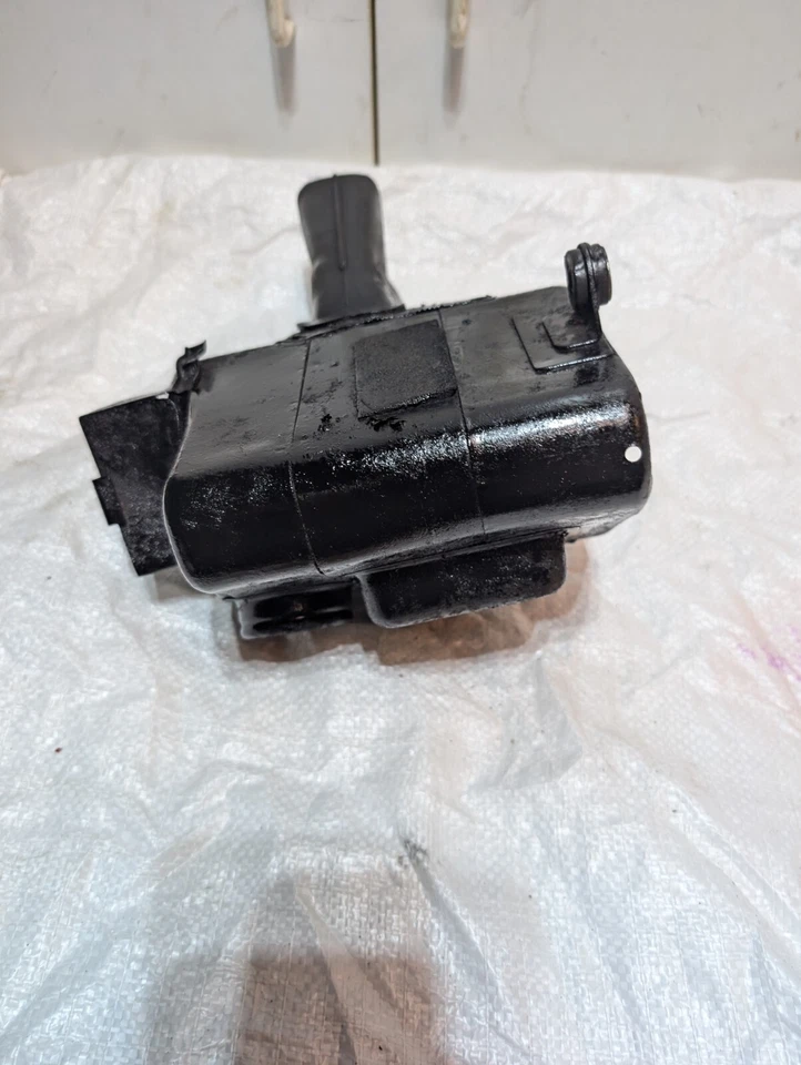 1974-1976 Yamaha DT250 DT 250/400 воздушная коробка 438-14411-00 - Изображение 4 из 4