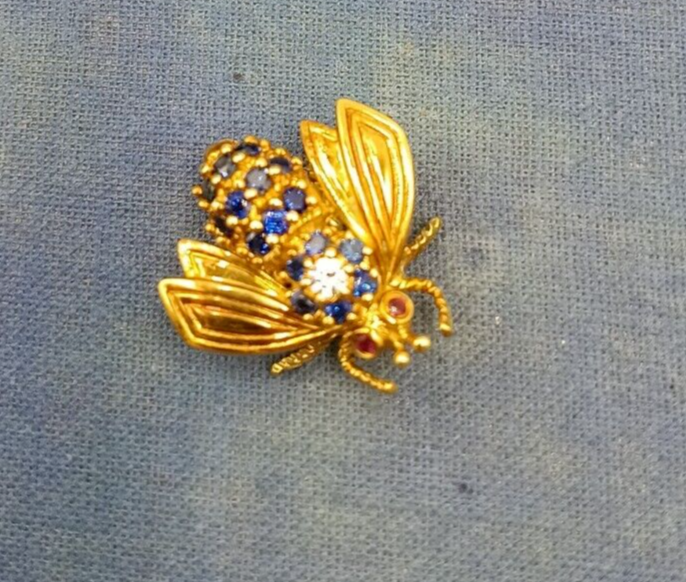 Tiffany & Co. Vintage Diamond Sapphire Ruby 18kt Yellow Gold Tiffany & Co. Vintage Diamond Sapphire Ruby 18kt Yellow Gold