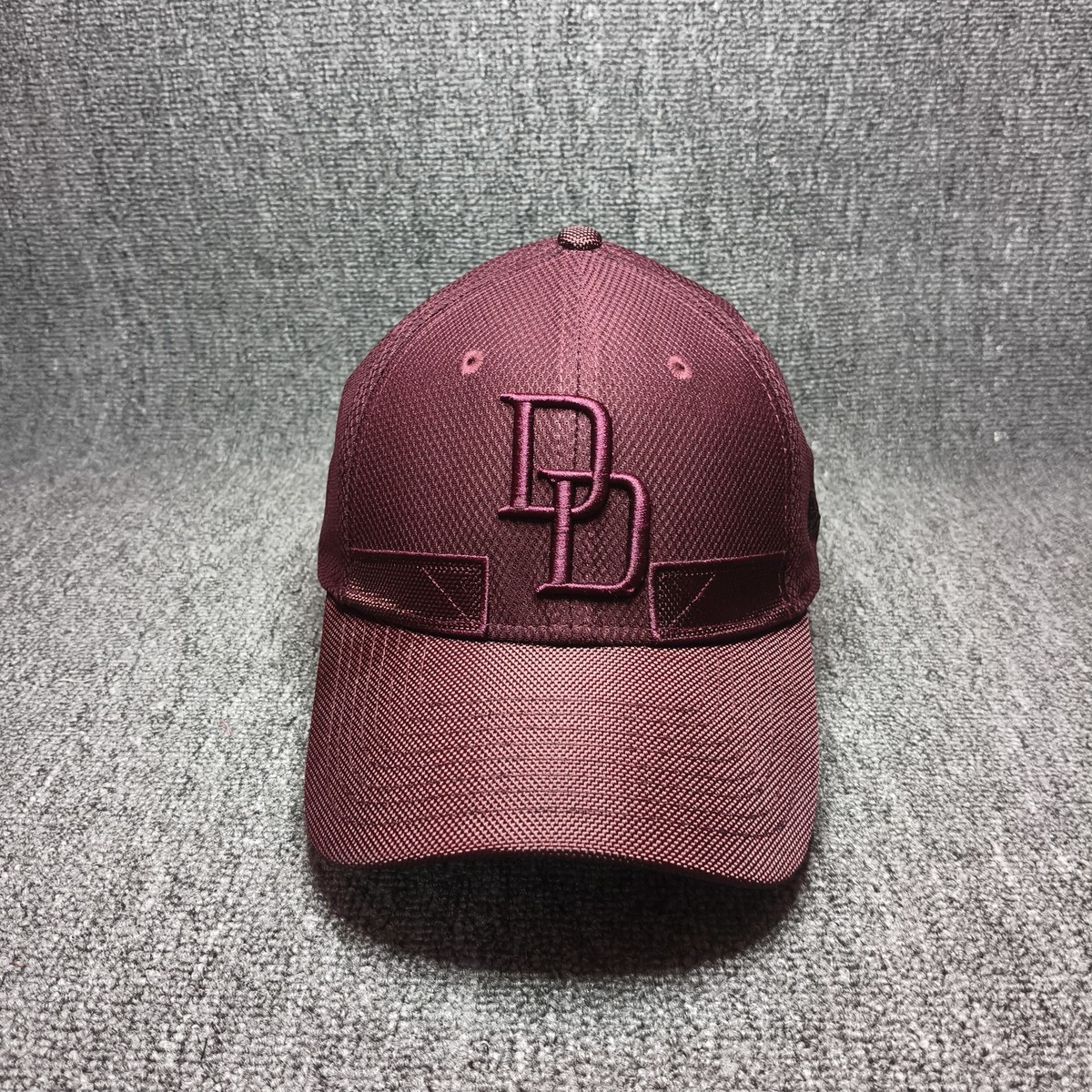 New Era Marvel Daredevil DD Logo 39THIRTY Fitted Baseball Cap Maroon