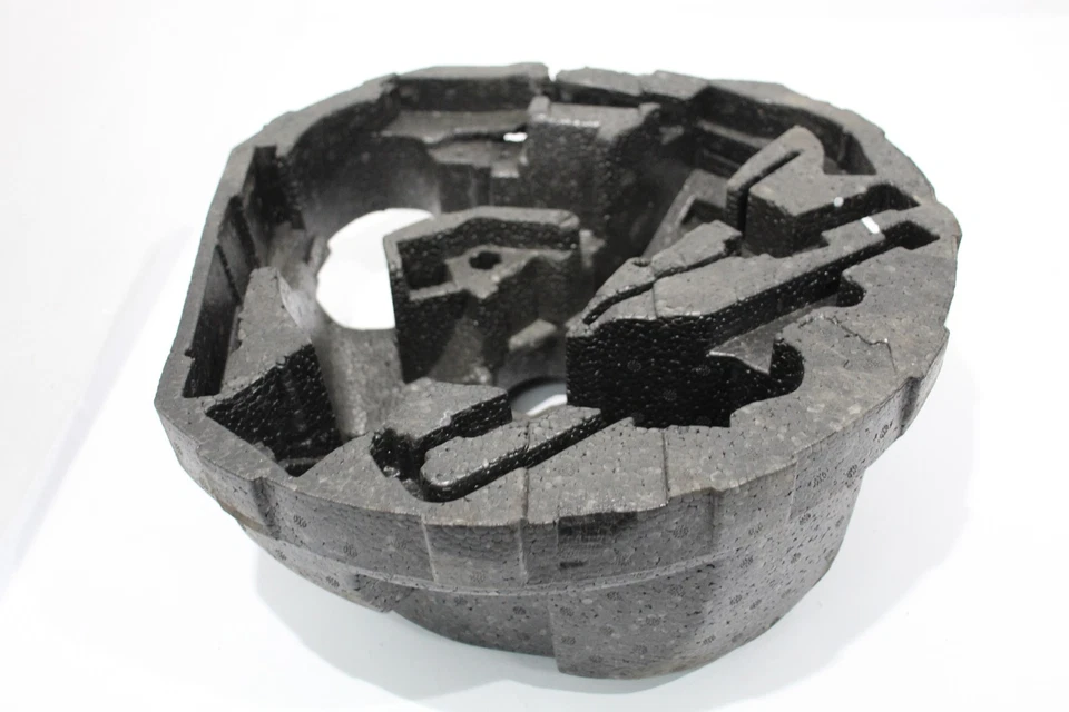 VW Bora 1J Mk4 Spare Wheel Tool Kit Holder 1J0012115AD - Image 2 of 4