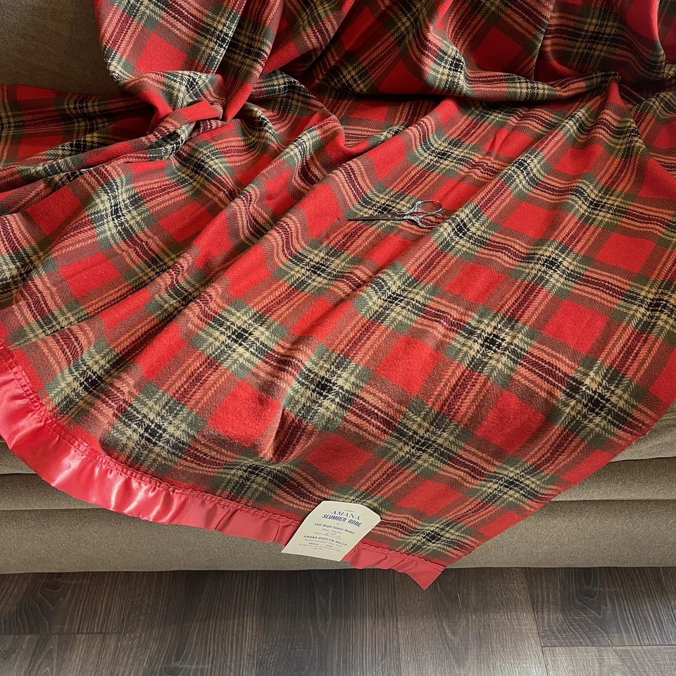 Vintage Amana Lounger Blanket Woolen Mills Red Plaid Slumber Robe New Old Stock - Image 2 of 4