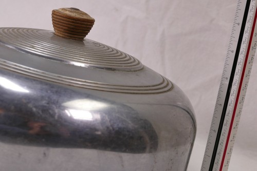 Vintage Steel Cake Cover Dome Cake Lid with wood knob - Art Deco Cake Cover - Picture 6 of 8